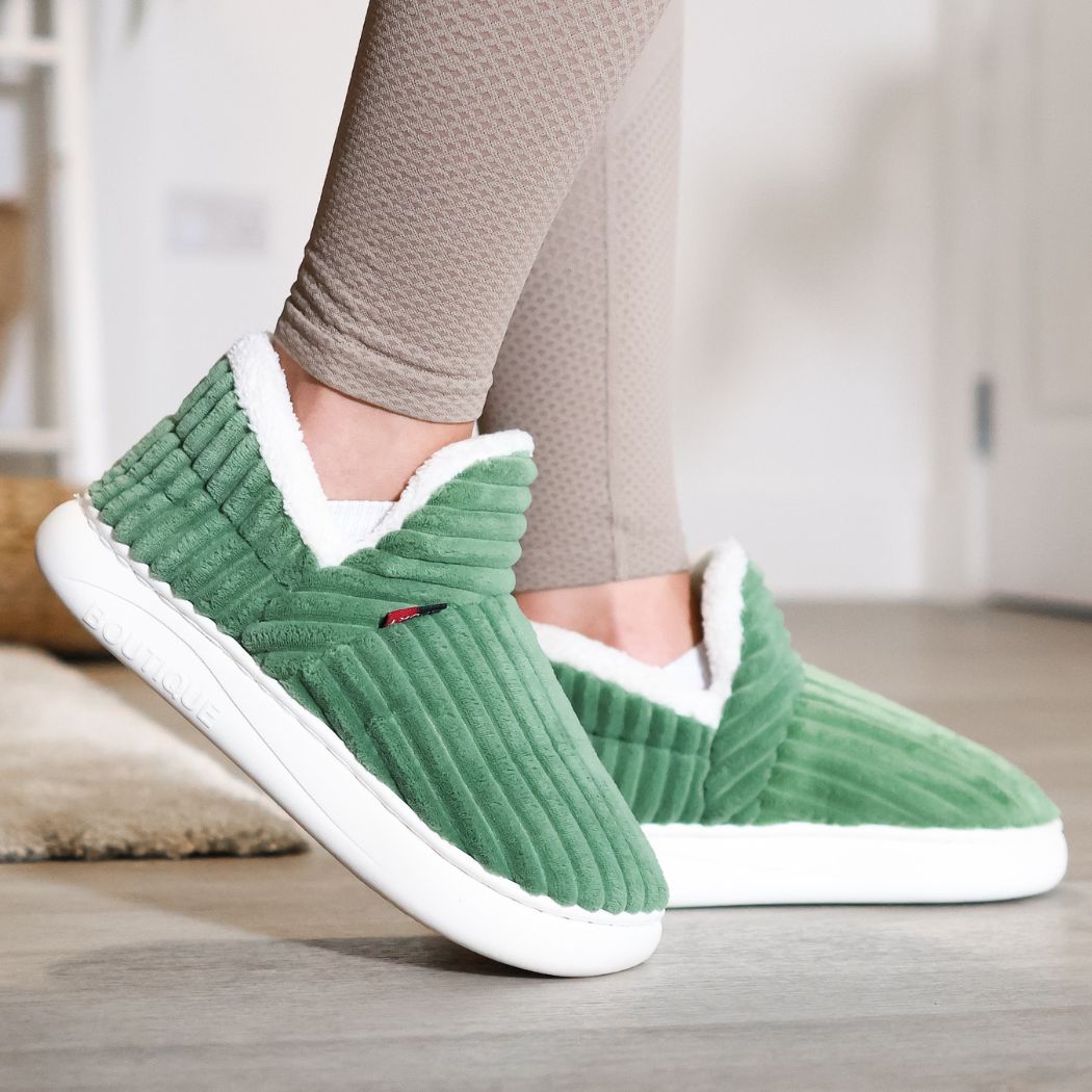 CosyPlush - Boutique Fluffy Slippers - TARHUS