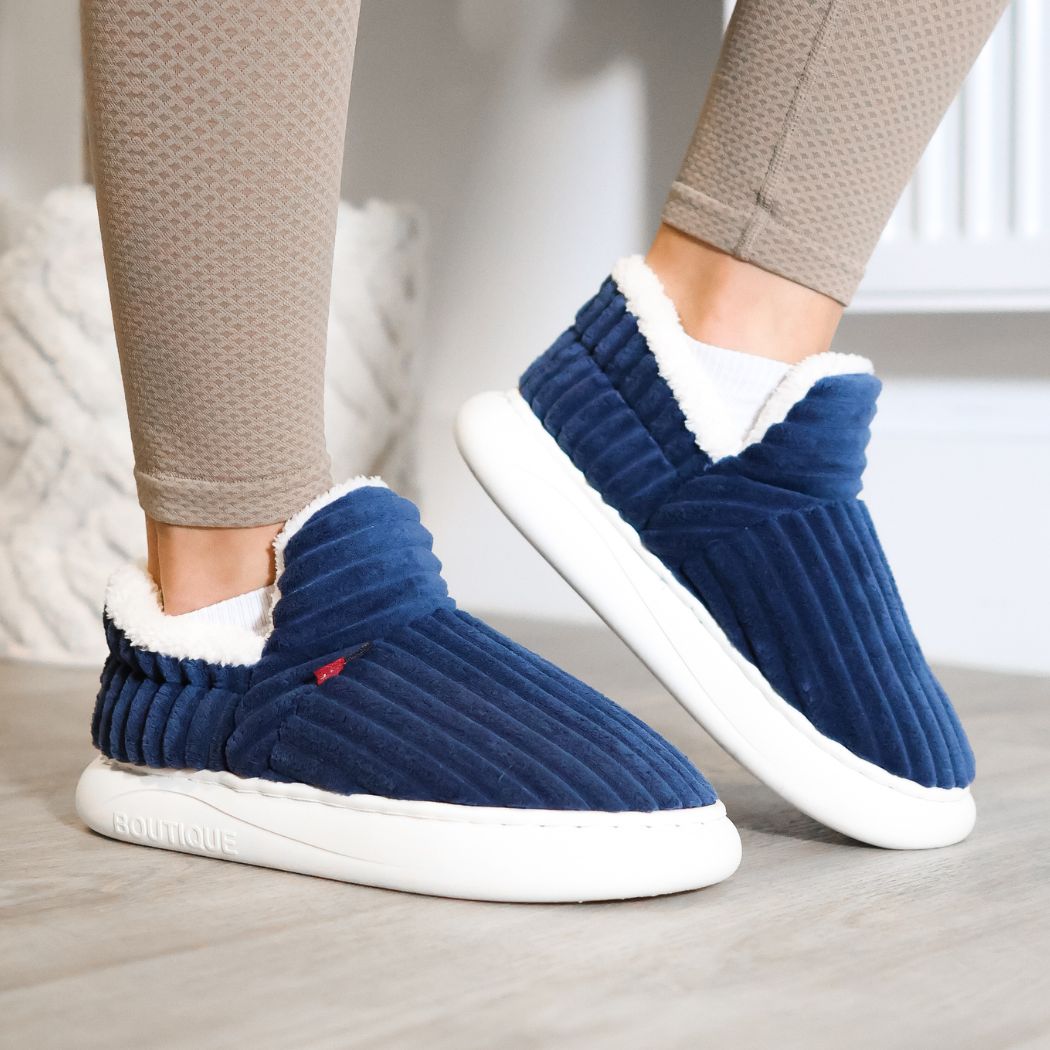 CosyPlush - Boutique Fluffy Slippers - TARHUS
