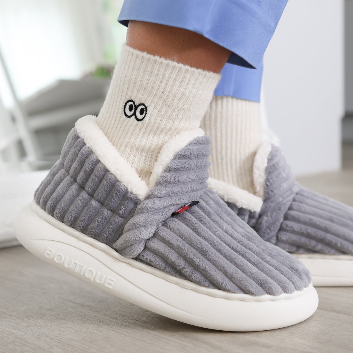 CosyPlush - Boutique Fluffy Slippers - TARHUS