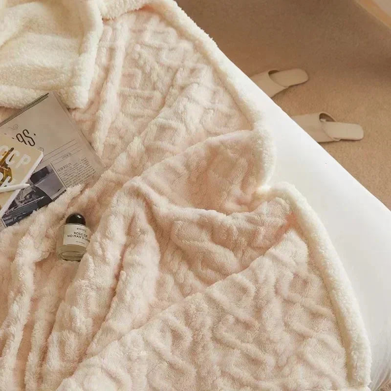 Premium Lambswool Winter Blanket – Ultra-Soft Wool Throw for Cold Weather Comfort - TARHUS