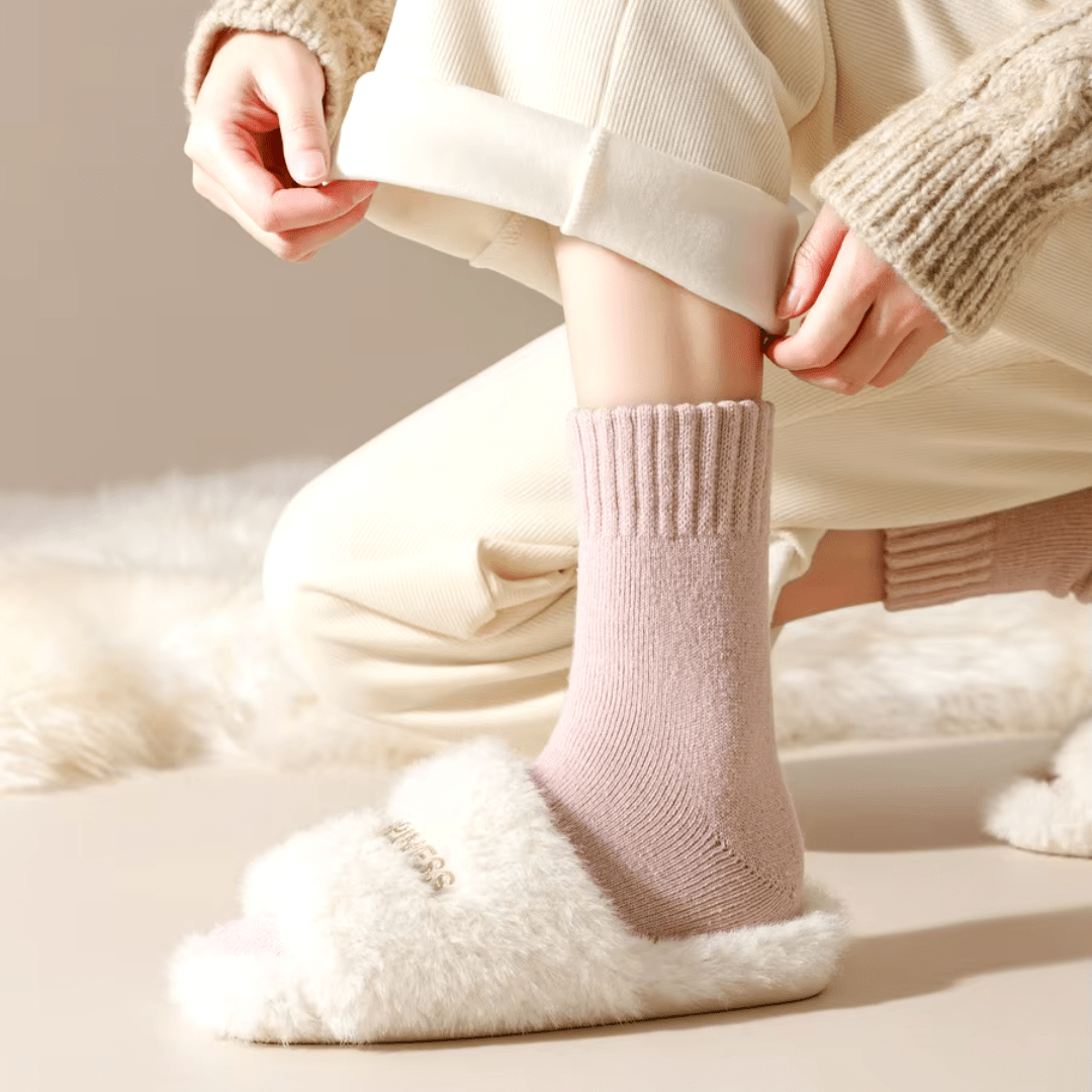 The Fleece Socks – Ultra-Soft Thermal Lounge Socks for Women & Men - TARHUS