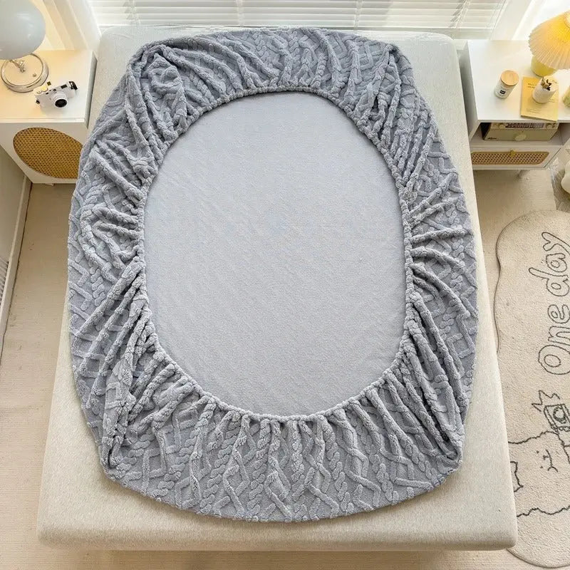 Thick Plush Fitted Mattress Cover – Ultra-Soft Bed Sheet, Easy to Fit & Machine Washable - TARHUS