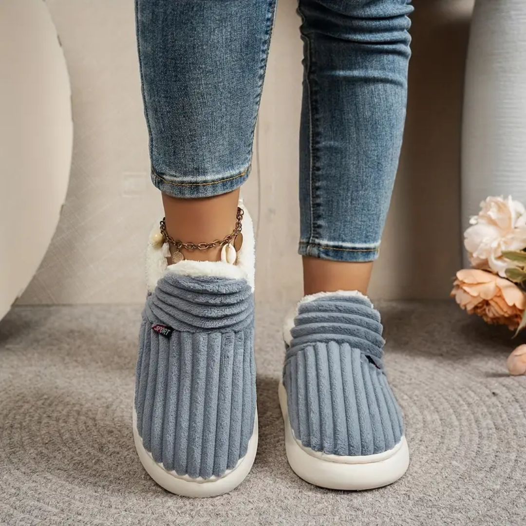 Fleece Comfort Slippers – Soft Indoor House Shoes for Women - TARHUS