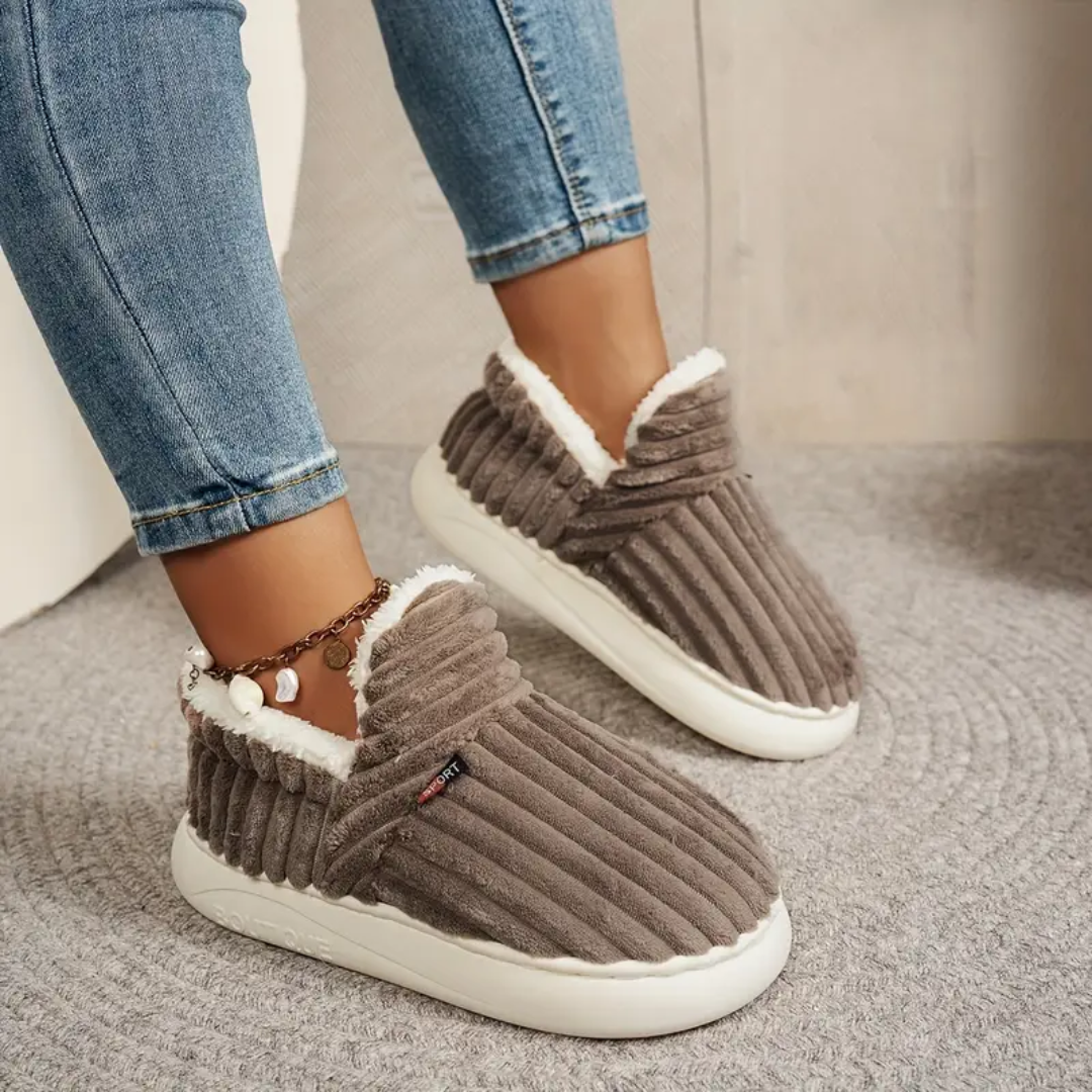 Fleece Comfort Slippers – Soft Indoor House Shoes for Women - TARHUS