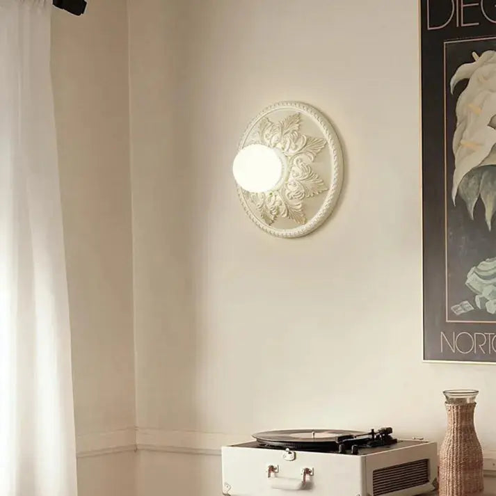 Fiora | Decorative Carved Lamp - TARHUS