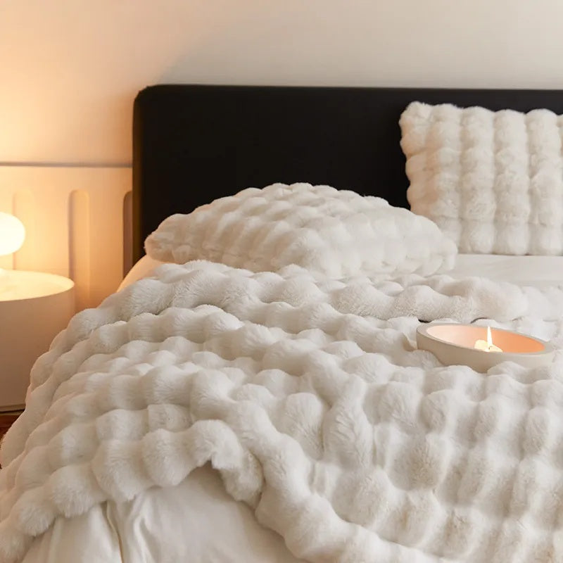 RABBIT FAUX-FUR BLANKET - TARHUS