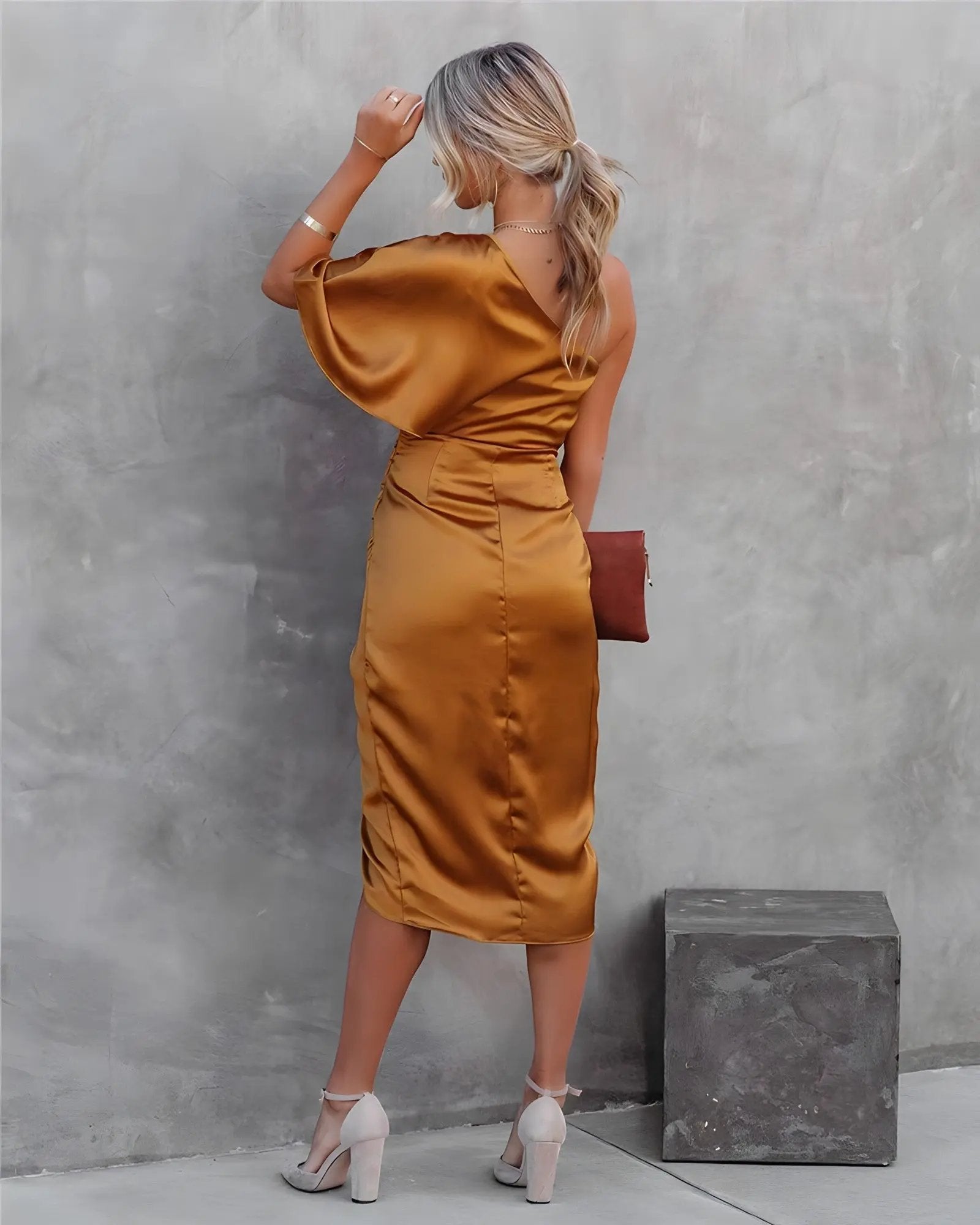 Silk Party Dress – Timeless Elegance & Luxurious Comfort | Suzy TARHUS Jurken
