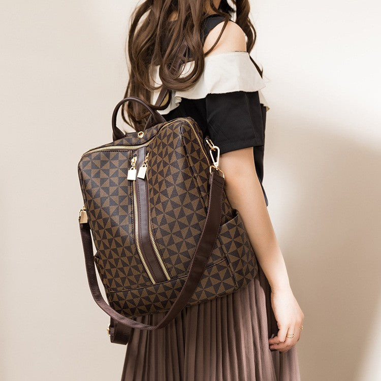 Stylish Convertible Backpack with Clutch - TARHUS