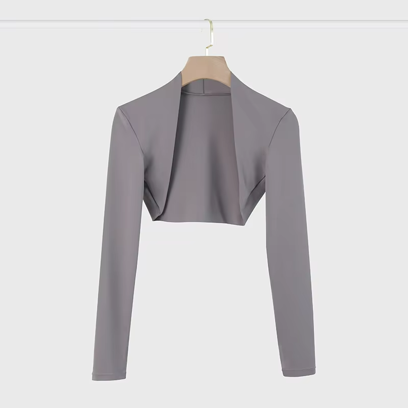 Olivia | Refined Tight-Fit Pilates Shawl for Sun Protection TARHUS Pilates Top