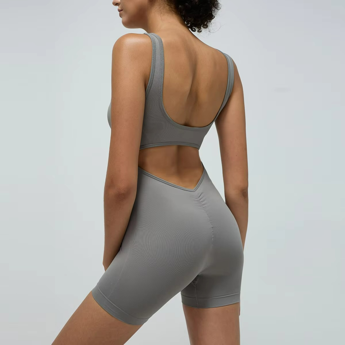 Leora | Backless Pilates Jumpsuit with Padded Elegance TARHUS Pilates Jumpsuit