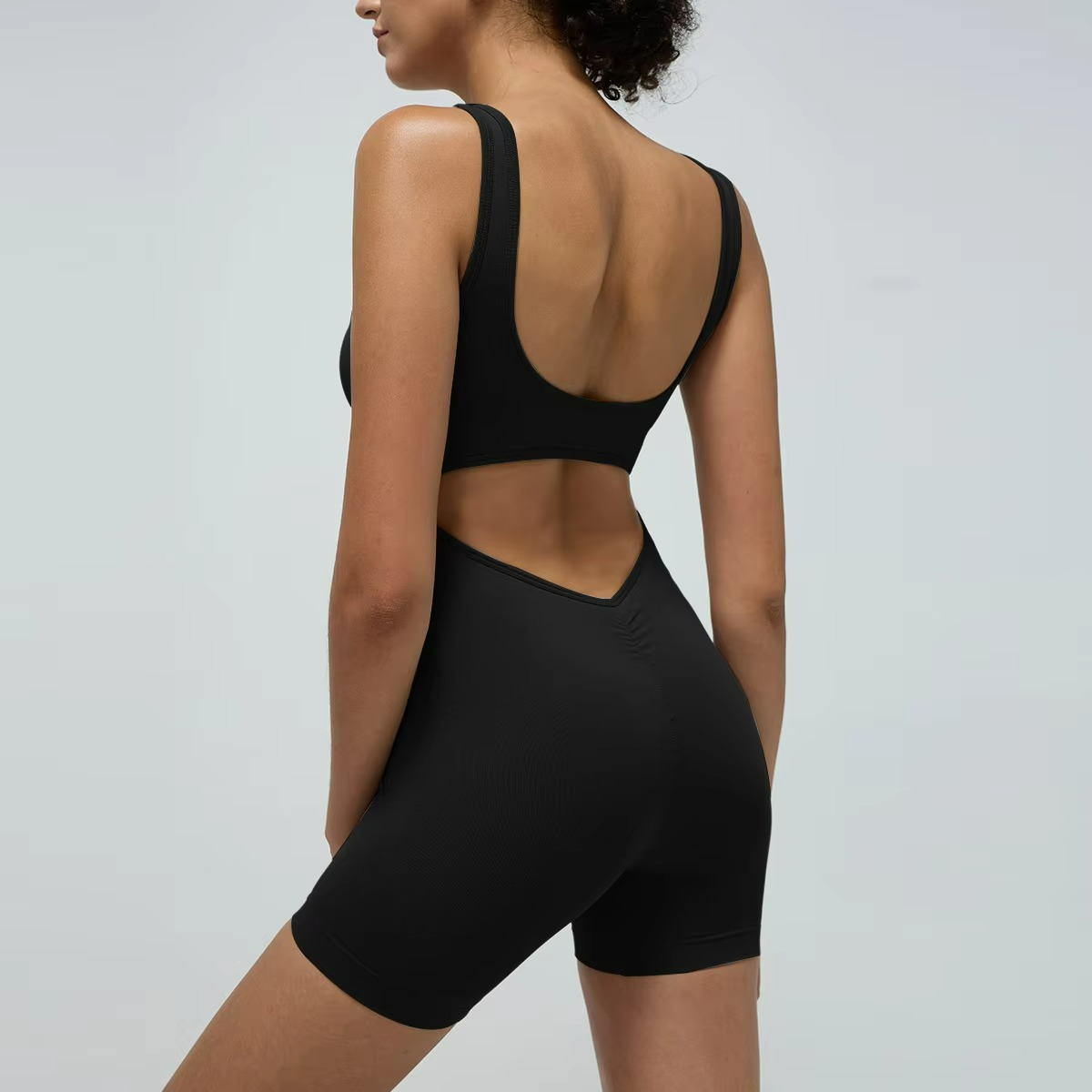Leora | Backless Pilates Jumpsuit with Padded Elegance TARHUS Pilates Jumpsuit