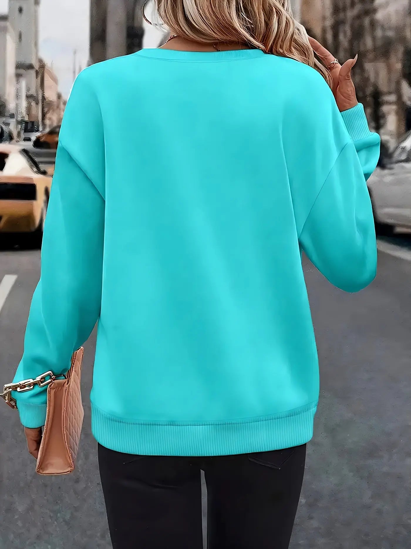 Women’s Fleece-Lined Heart Sweatshirt – Soft Crewneck Pullover for Lounging & All-Season Comfort - TARHUS