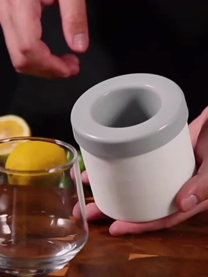 ChillMax | Easy-Release Silicone Ice Cube Mold – Makes Up to 60 Cubes TARHUS