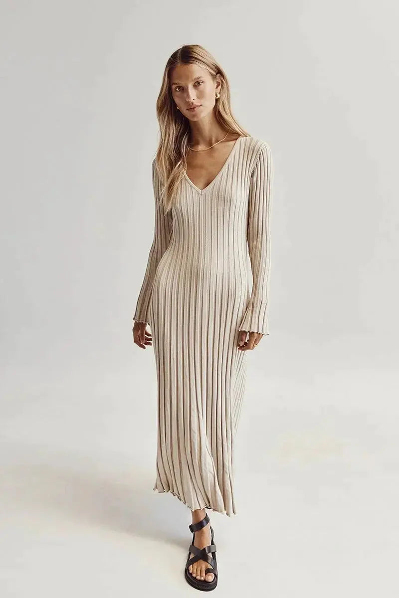 Giovanna - V-neck Knitted Dress with Sleeves - nubuso
