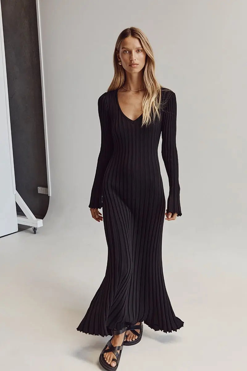 Giovanna - V-neck Knitted Dress with Sleeves - nubuso