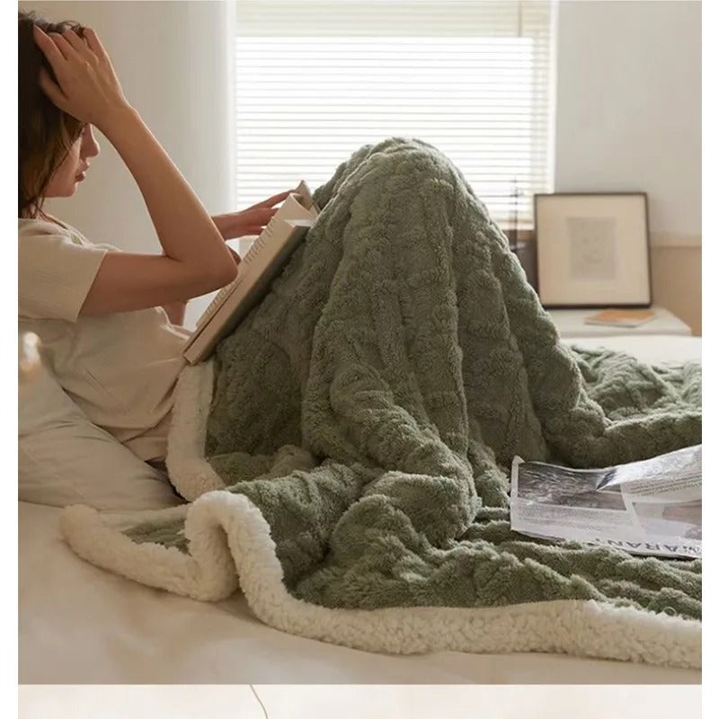 Premium Lambswool Winter Blanket – Ultra-Soft Wool Throw for Cold Weather Comfort - TARHUS