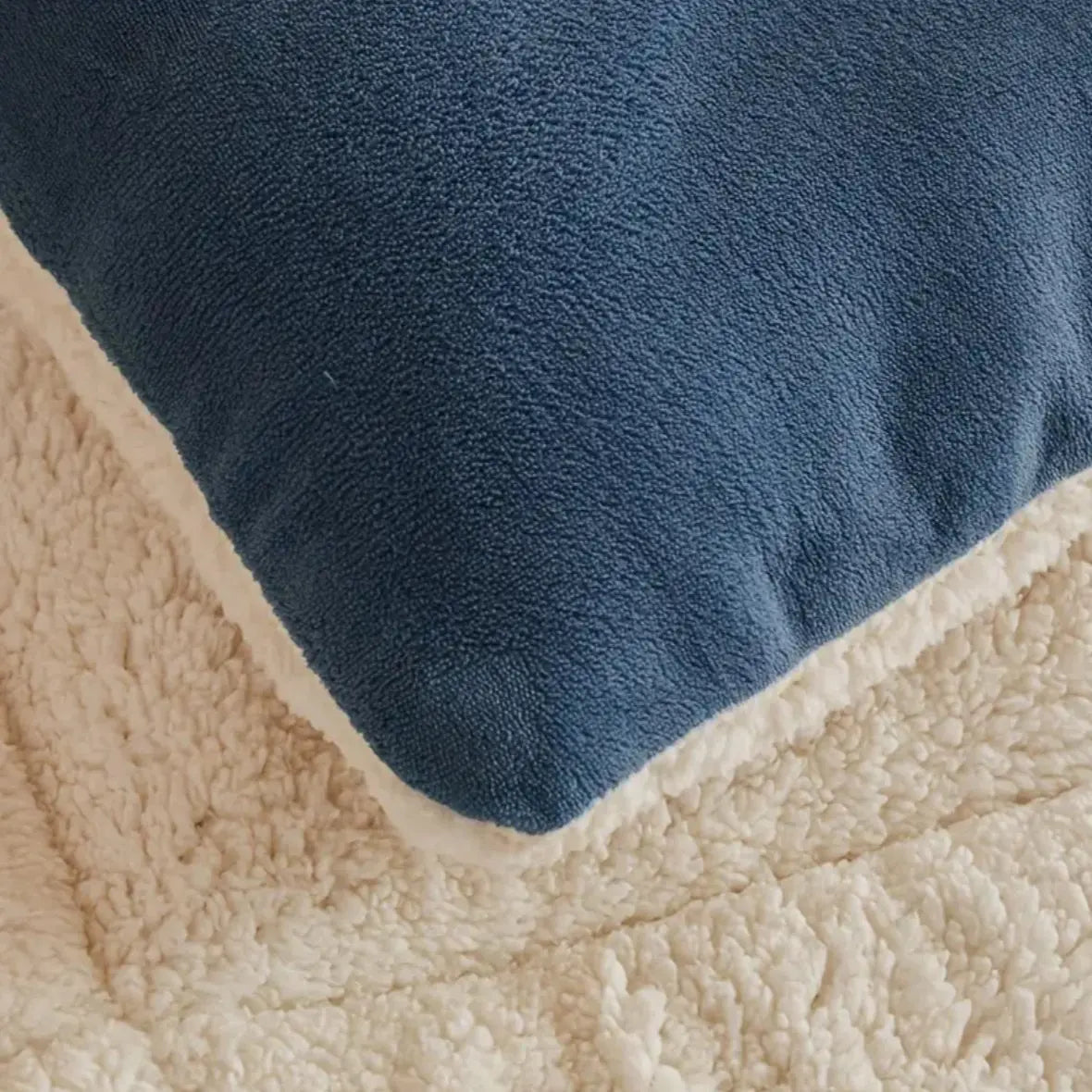 Luxury Calming Sherpa Doona - Comfort Blanket - TARHUS