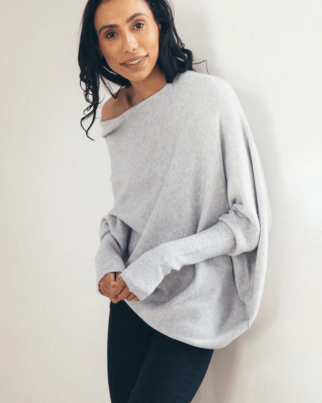 Unique Chic: Asymmetrical Pullover - nubuso