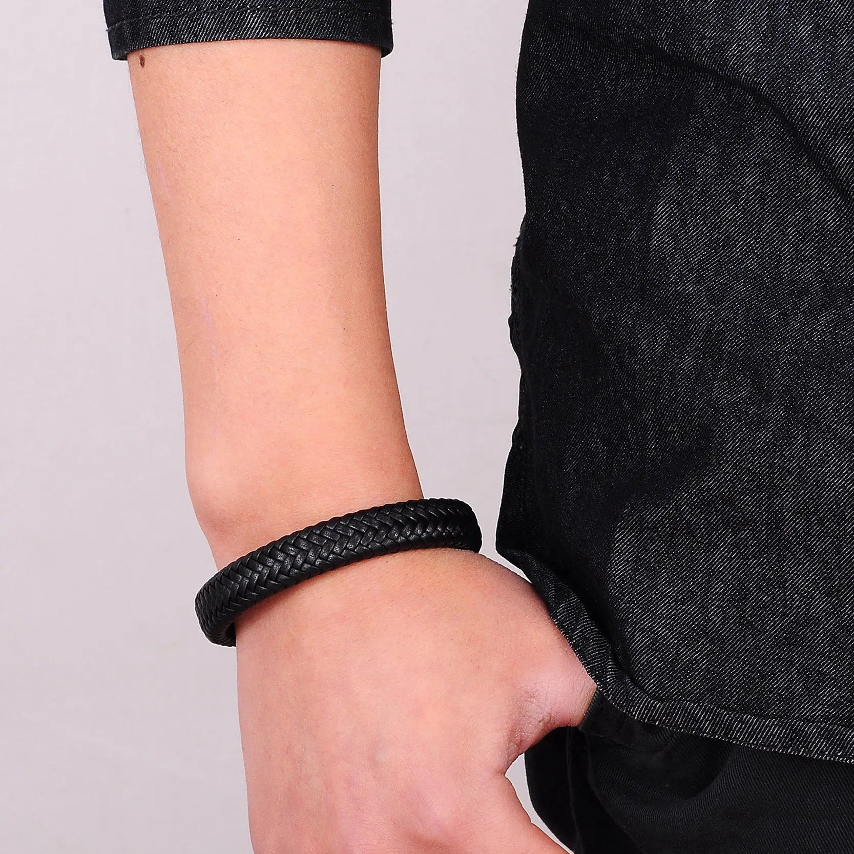 Ptah - Leather bracelet for men Tarhus