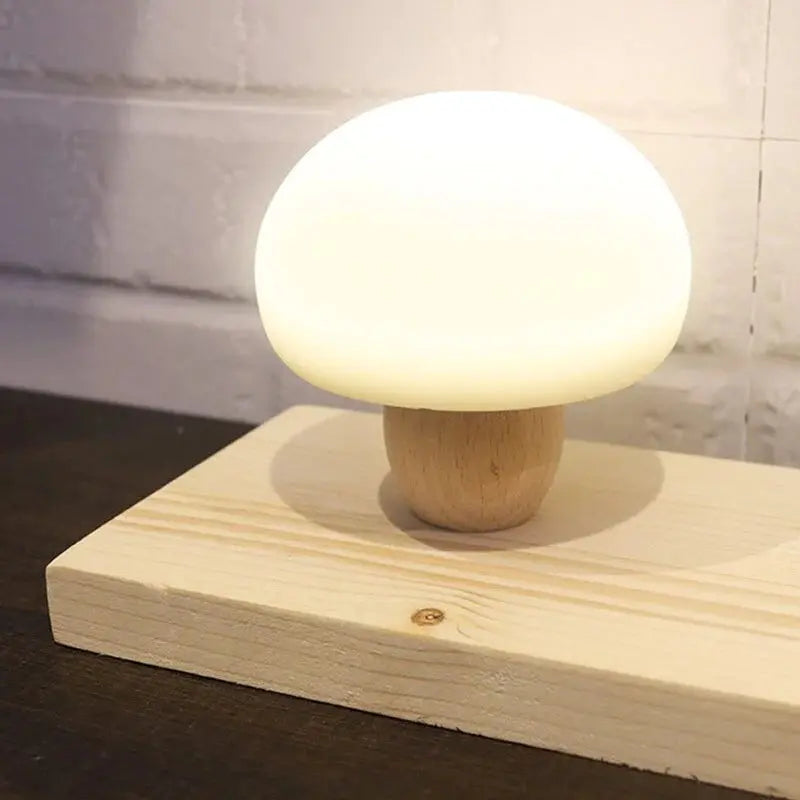 FungiWood Mushroom Lamp – Wooden LED Night Light Tarhus