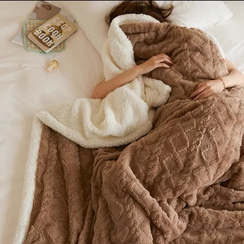 Premium Lambswool Winter Blanket – Ultra-Soft Wool Throw for Cold Weather Comfort - TARHUS