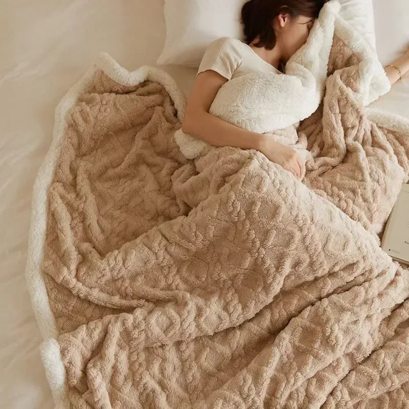 Premium Lambswool Winter Blanket – Ultra-Soft Wool Throw for Cold Weather Comfort - TARHUS