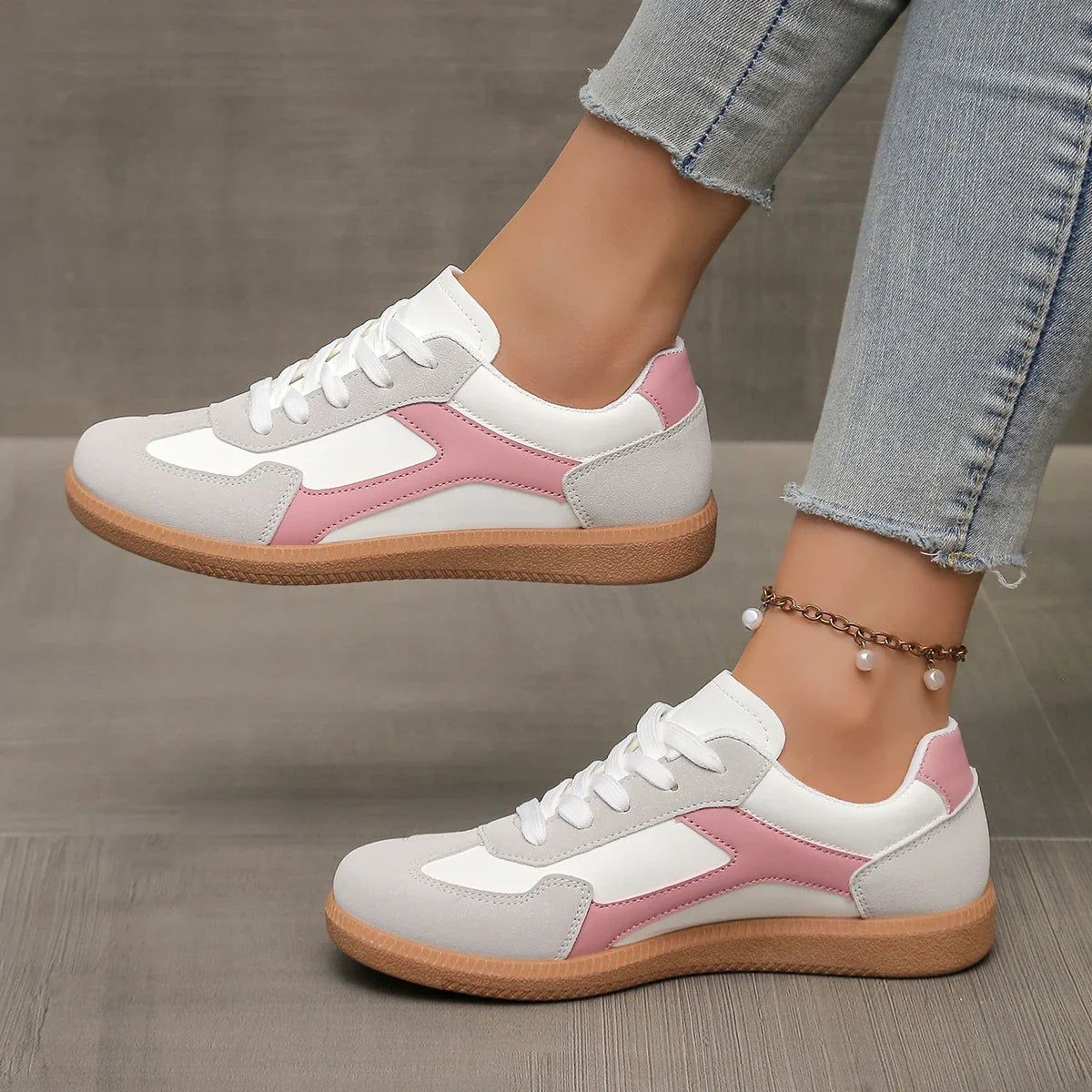 Livia | Lifestyle Sneakers – Vintage Leather Low-Top Shoes for Womena TARHUS