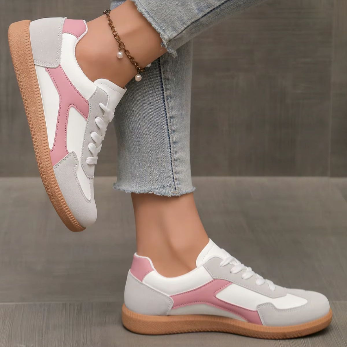 Livia | Lifestyle Sneakers – Vintage Leather Low-Top Shoes for Womena TARHUS