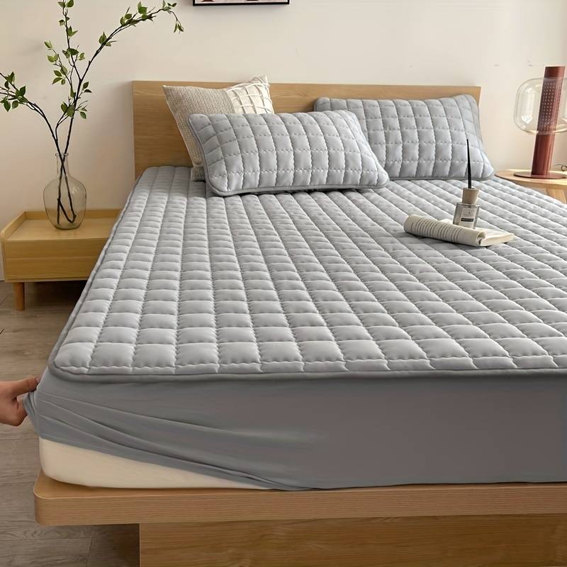 King Size Waterproof Mattress Protector, Soft and Breathable Mattress Cover for Ultimate Comfort TARHUS  Bedding