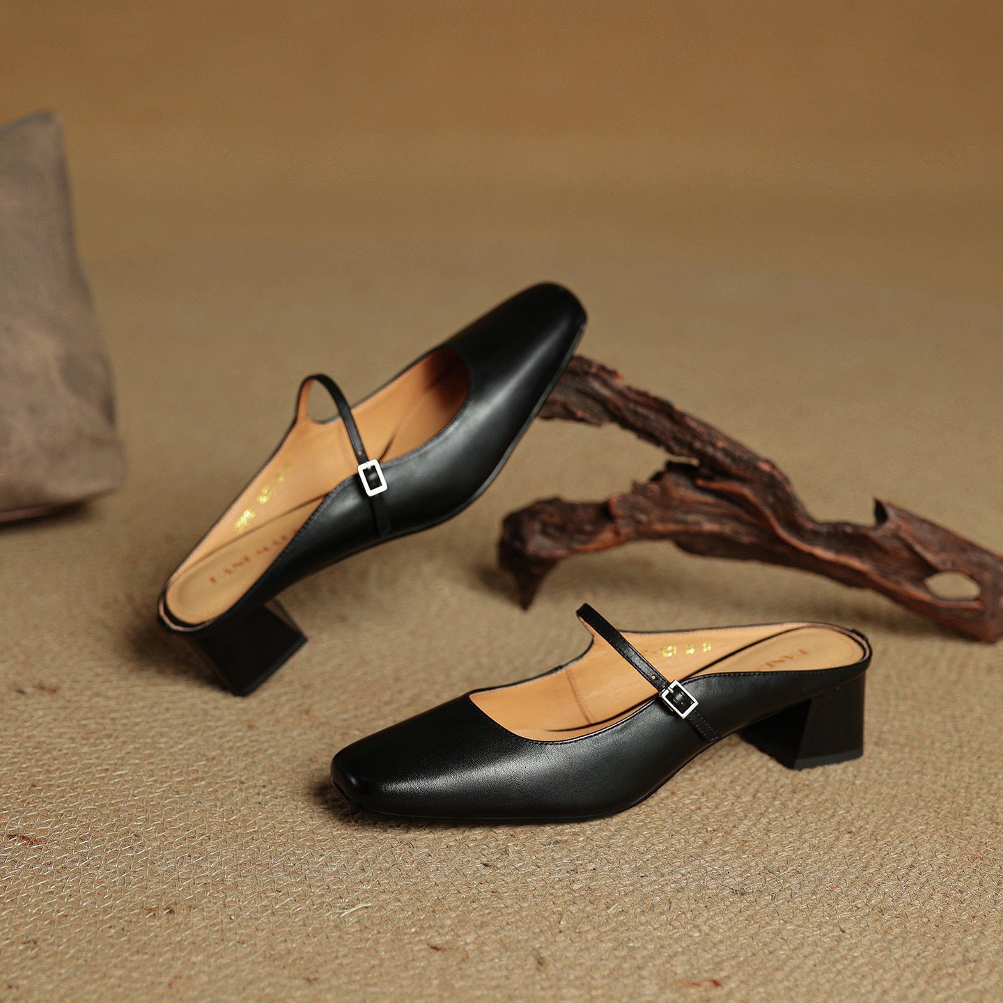 Leather Mules – Minimal Elegance with Everyday Comfort TARHUS
