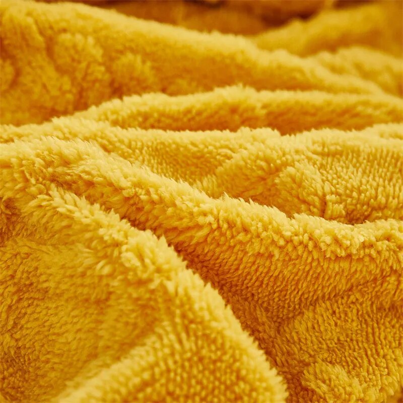 Velvetscape™ Fleece Bed Cover – Ultra-Soft Coral Fleece Blanket - TARHUS