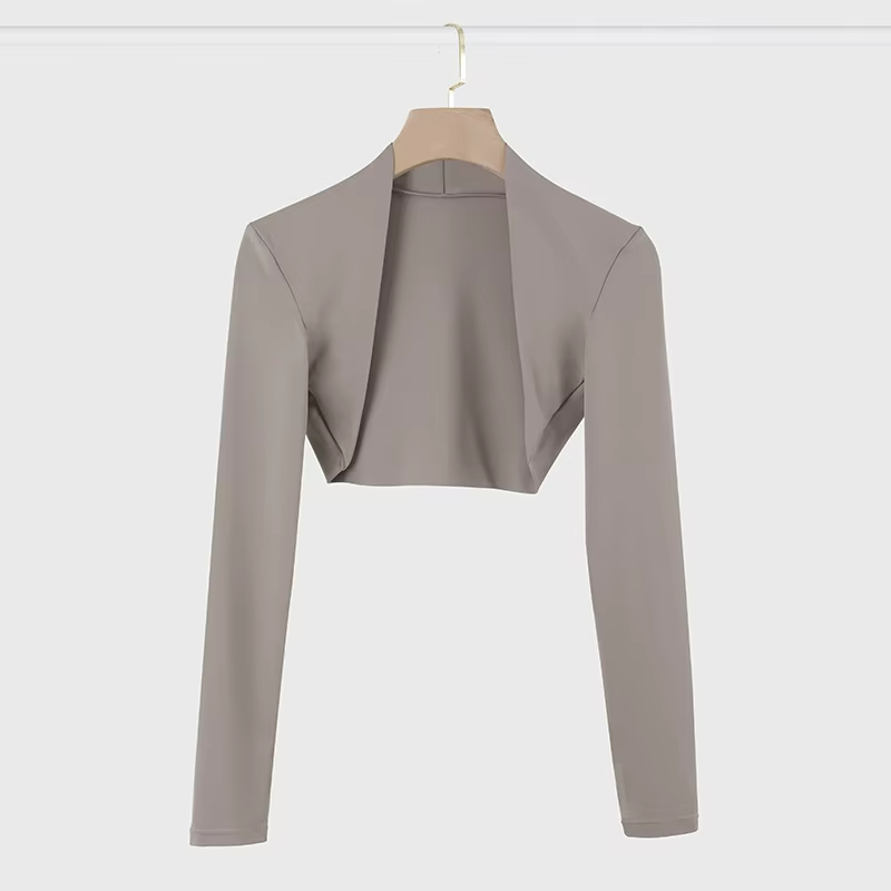 Olivia | Refined Tight-Fit Pilates Shawl for Sun Protection TARHUS  Pilates Top