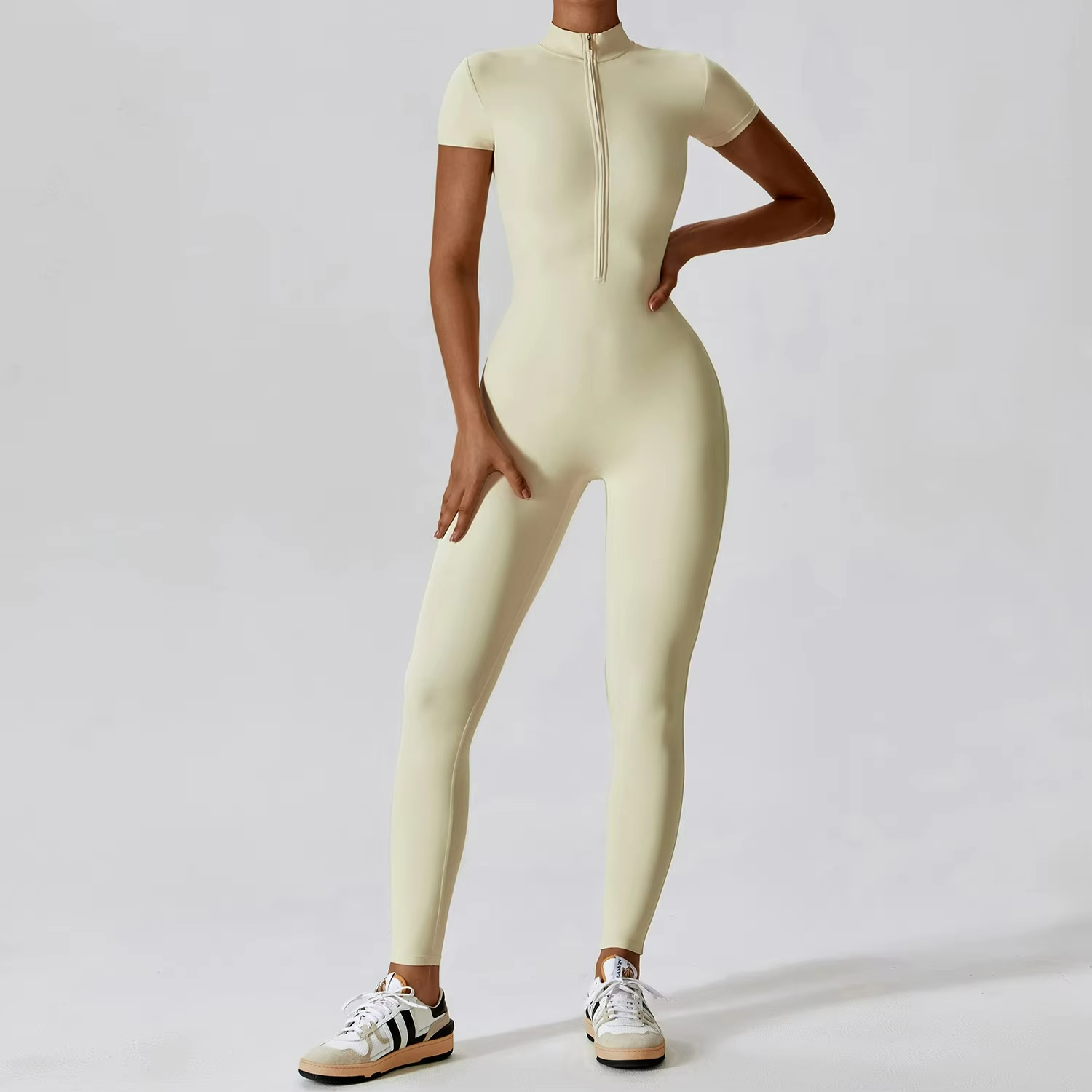 Milae | Short-Sleeve Pilates Jumpsuit for Agile Motion TARHUS  Pilates Jumpsuit