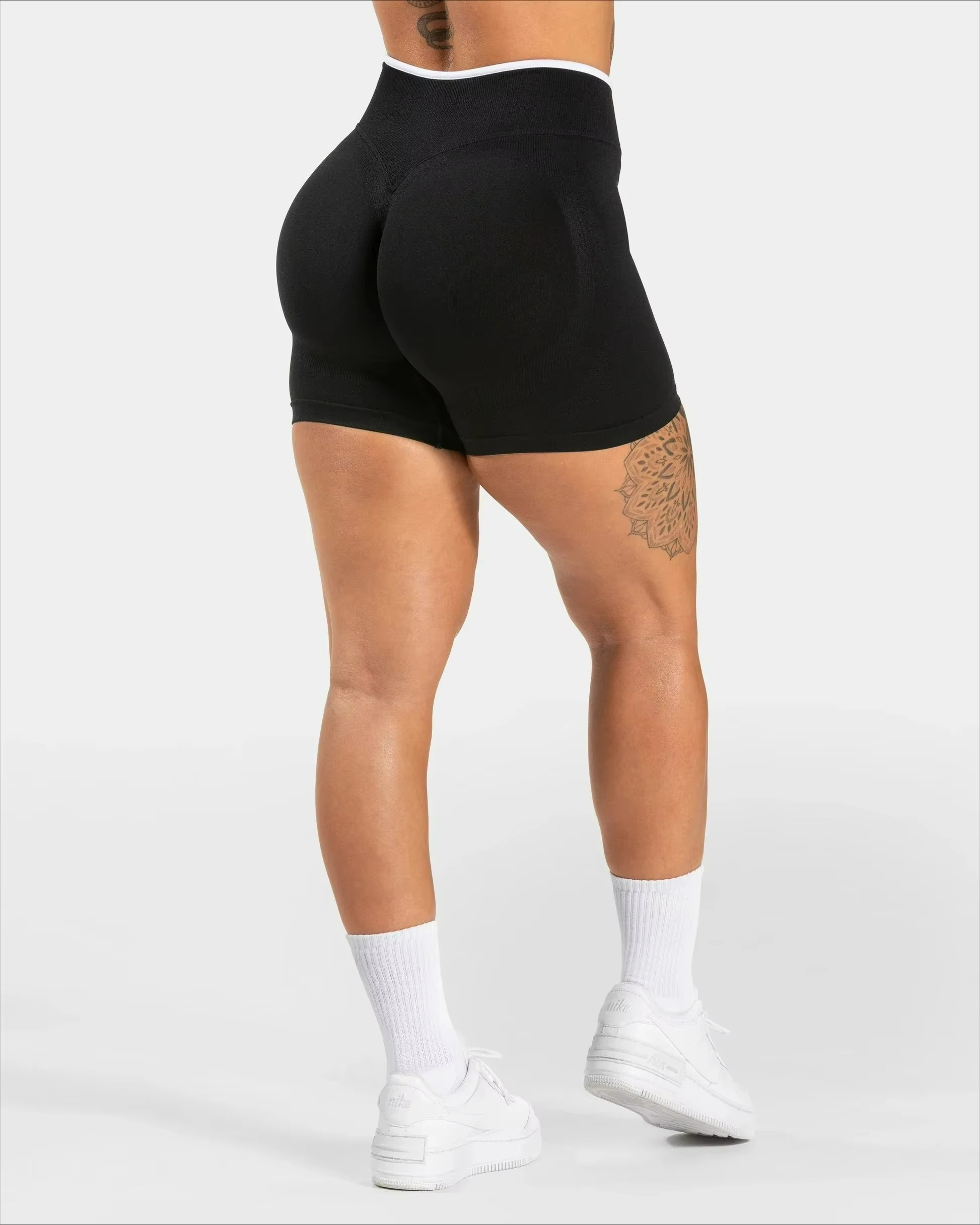 Raisa | High-Waist Padel Shorts for Lifted Confidence TARHUS  Padel Shorts